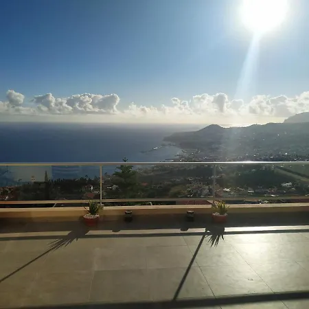 Διαμέρισμα Superb And Relaxing View Over The Bay & Mountains Of Funchal. Bbq & Wifi *
